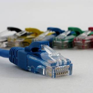 Netrack patch kabel RJ45, s litou ochranou, Cat 5e UTP, 0.25m modrÃ½