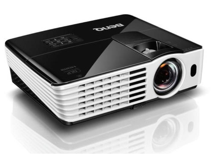Projektor BenQ TH682ST, DLP, Full HD 1080 p, 3000 ANSI, 10.000:1